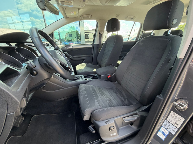 Volkswagen Touran 2.0 TDI Comfortline *ACC*SHZ*AHK*DAB* — photo 9