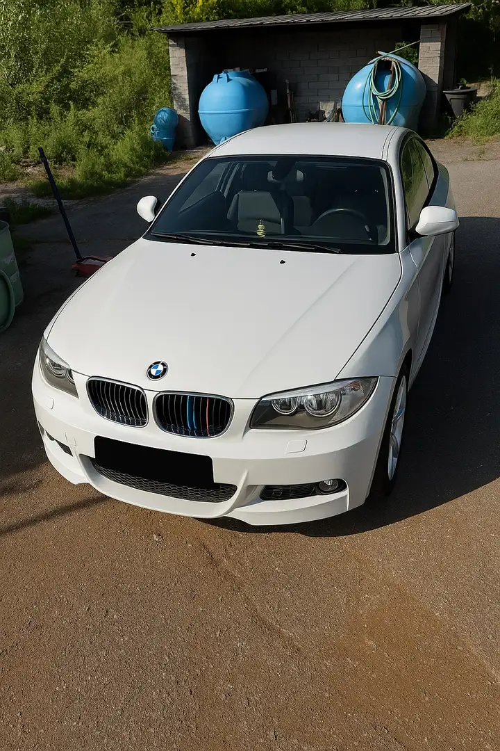BMW 120 Serie 1 E82 Coupe 120d Coupe Eletta dpf Biały - 1