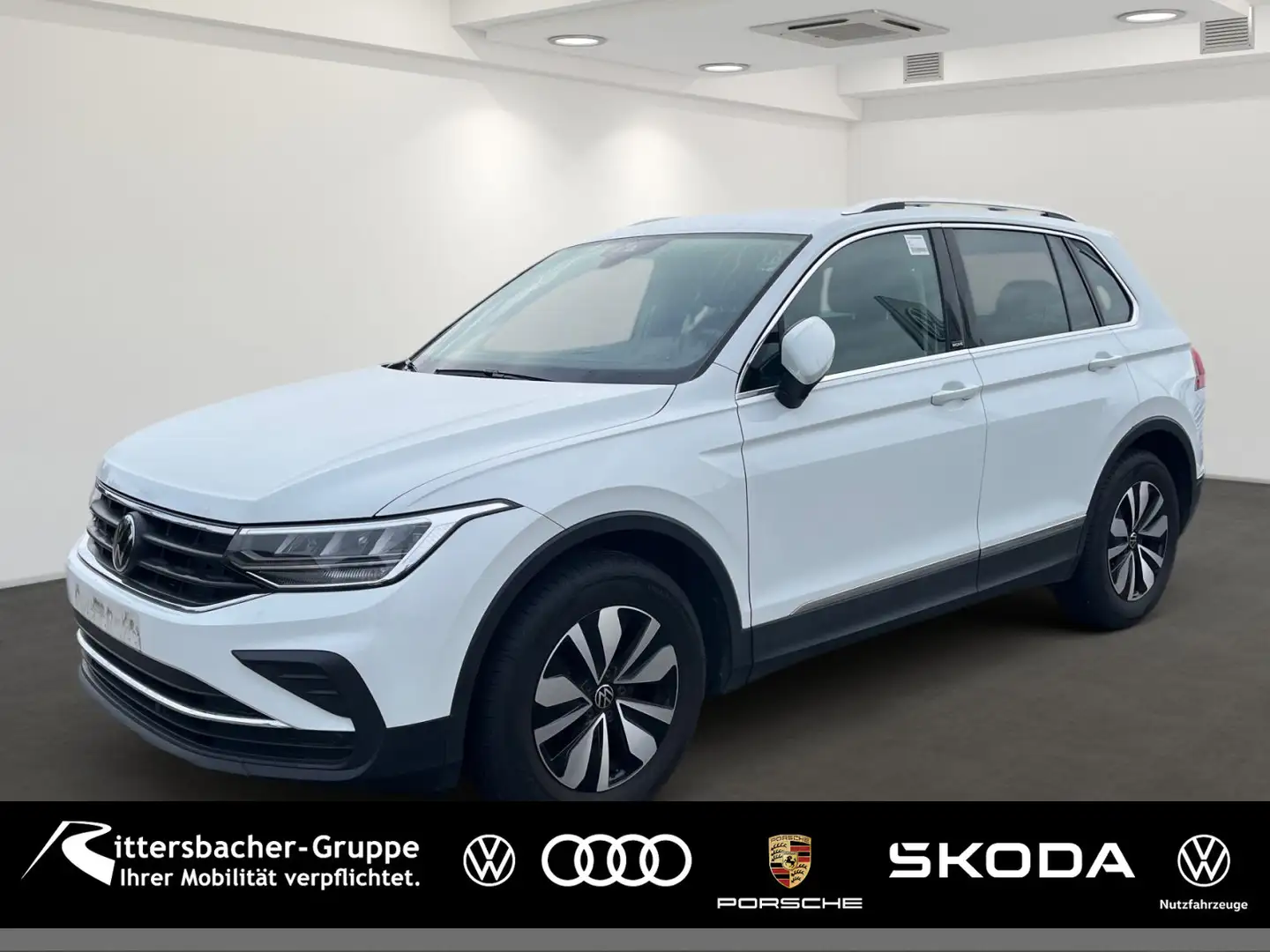 Volkswagen Tiguan 1.5 TSI Life Move DSG AHK Navi LED Weiß - 1