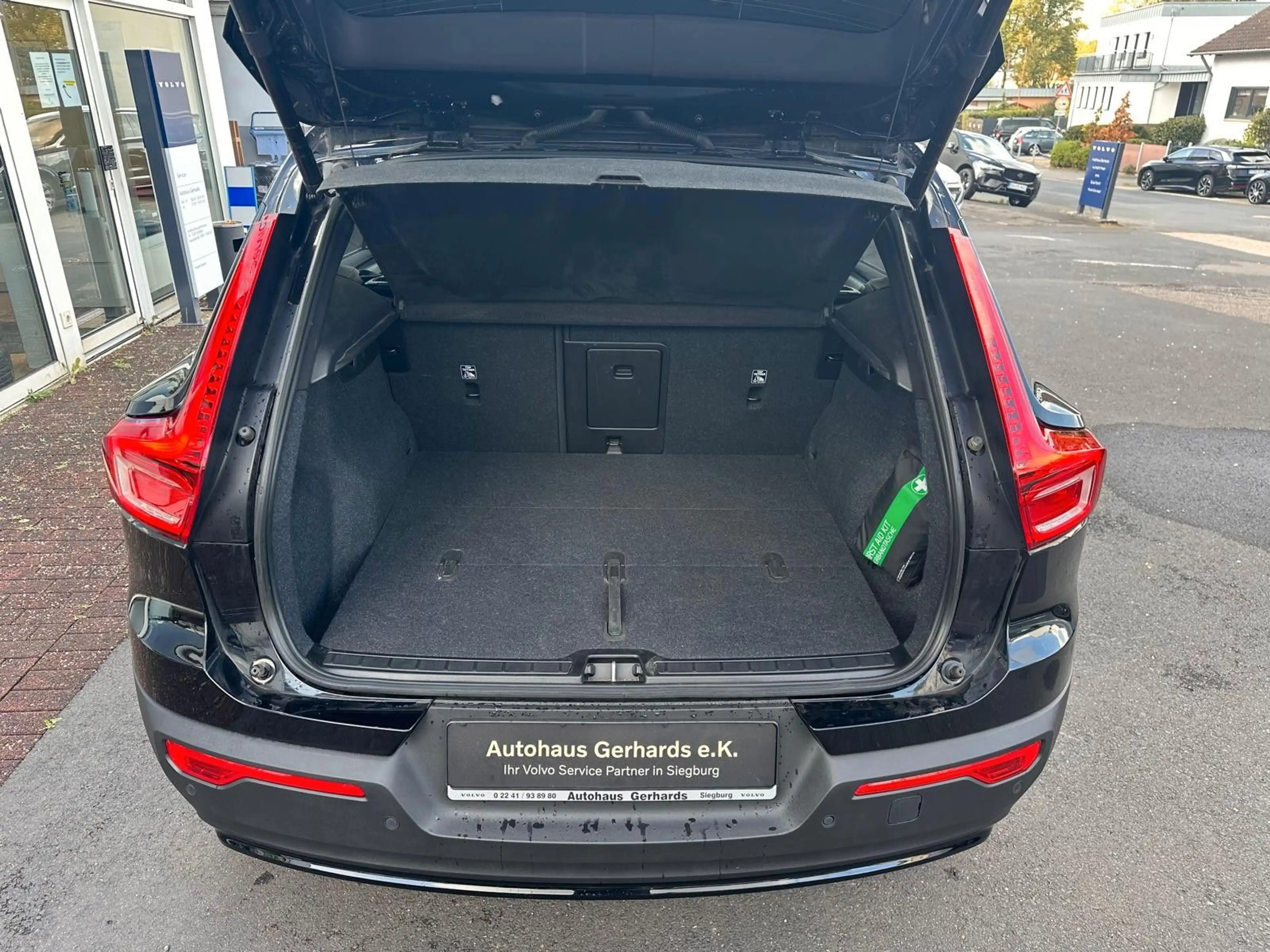 Volvo XC40 FWD Ultimate Pure Electric,Pano,360°,BLIS — photo 9