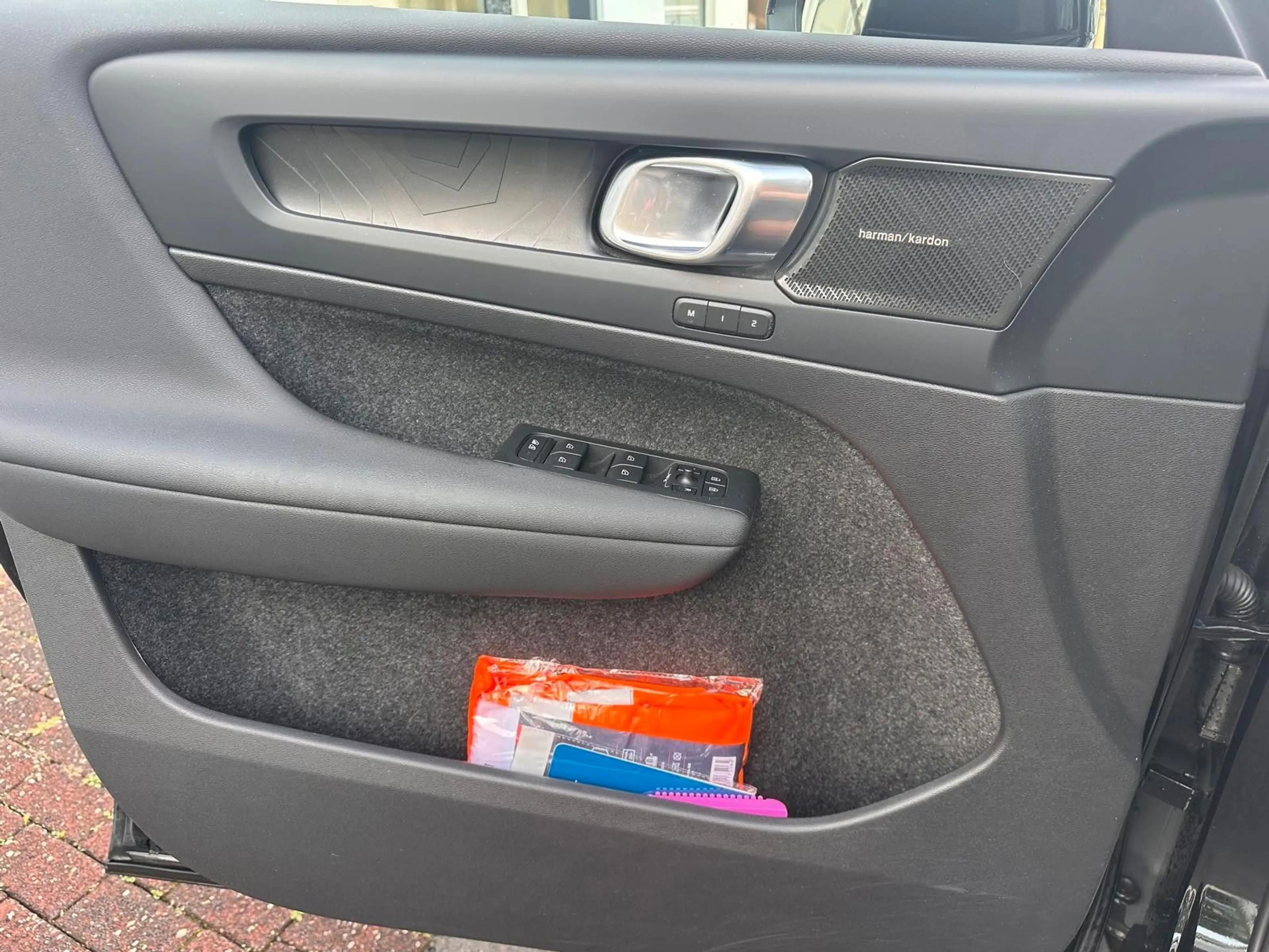 Volvo XC40 FWD Ultimate Pure Electric,Pano,360°,BLIS — photo 14