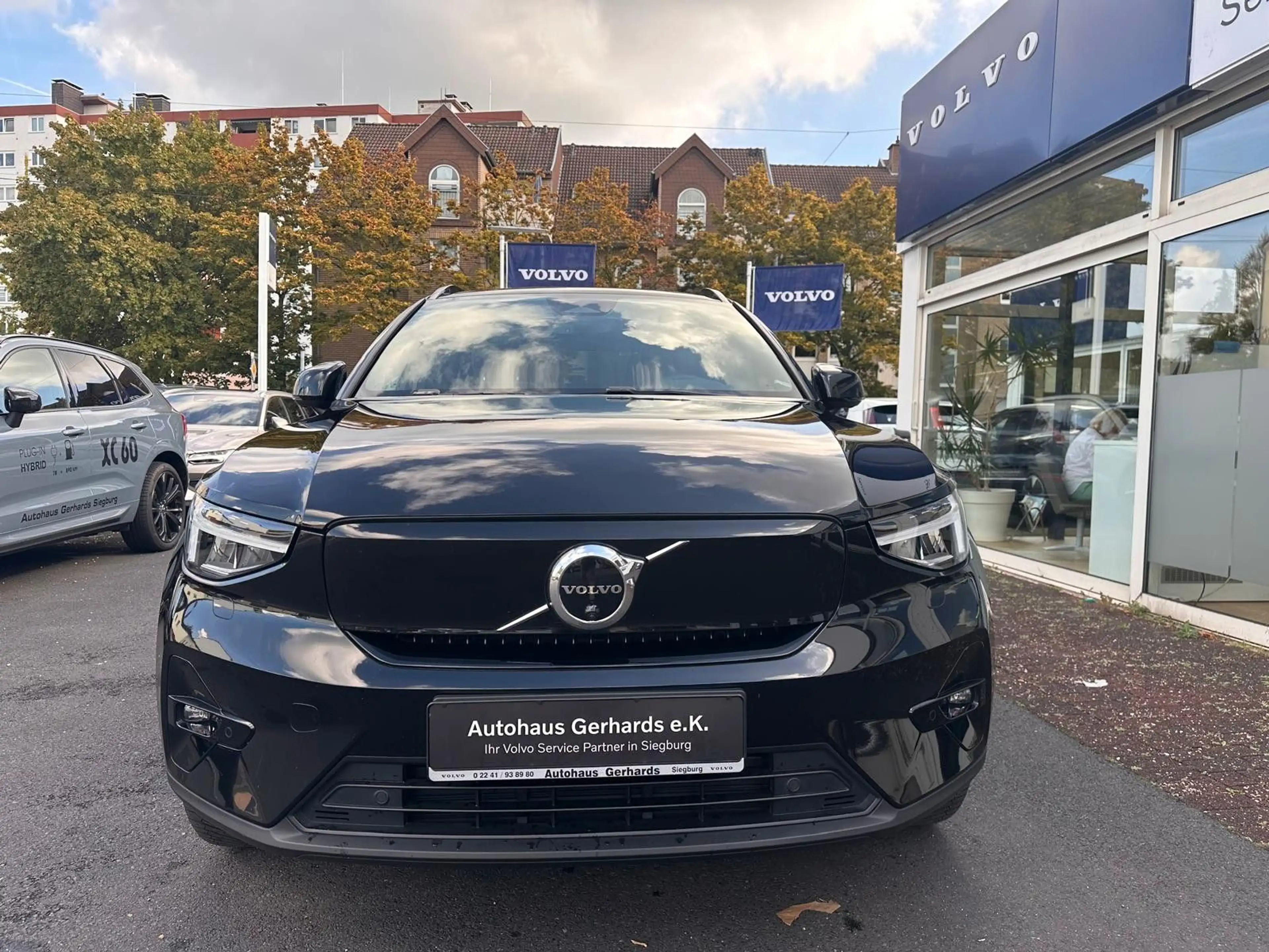 Volvo XC40 FWD Ultimate Pure Electric,Pano,360°,BLIS — photo 2