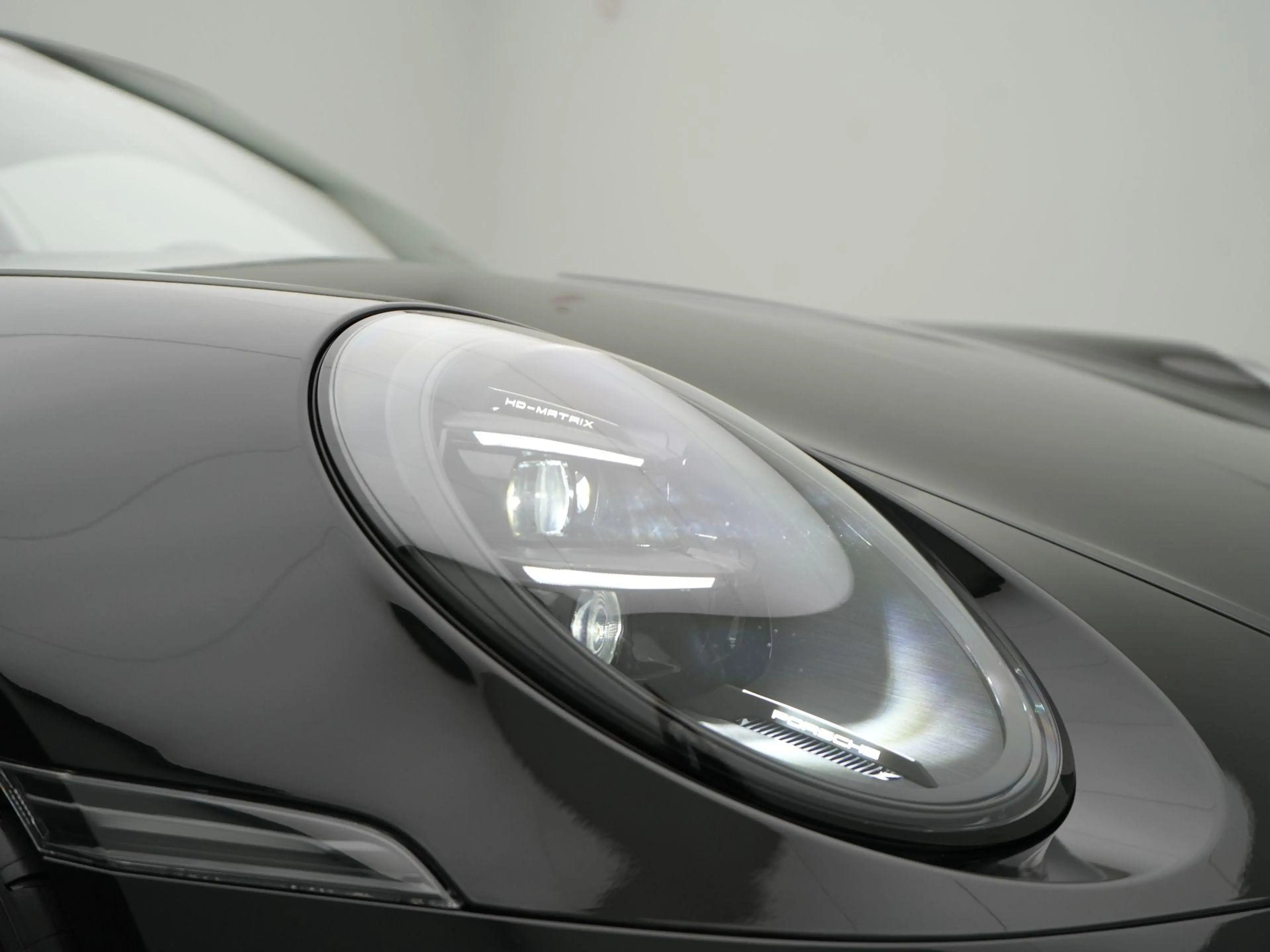 Porsche 992 GT3 Touring — photo 13