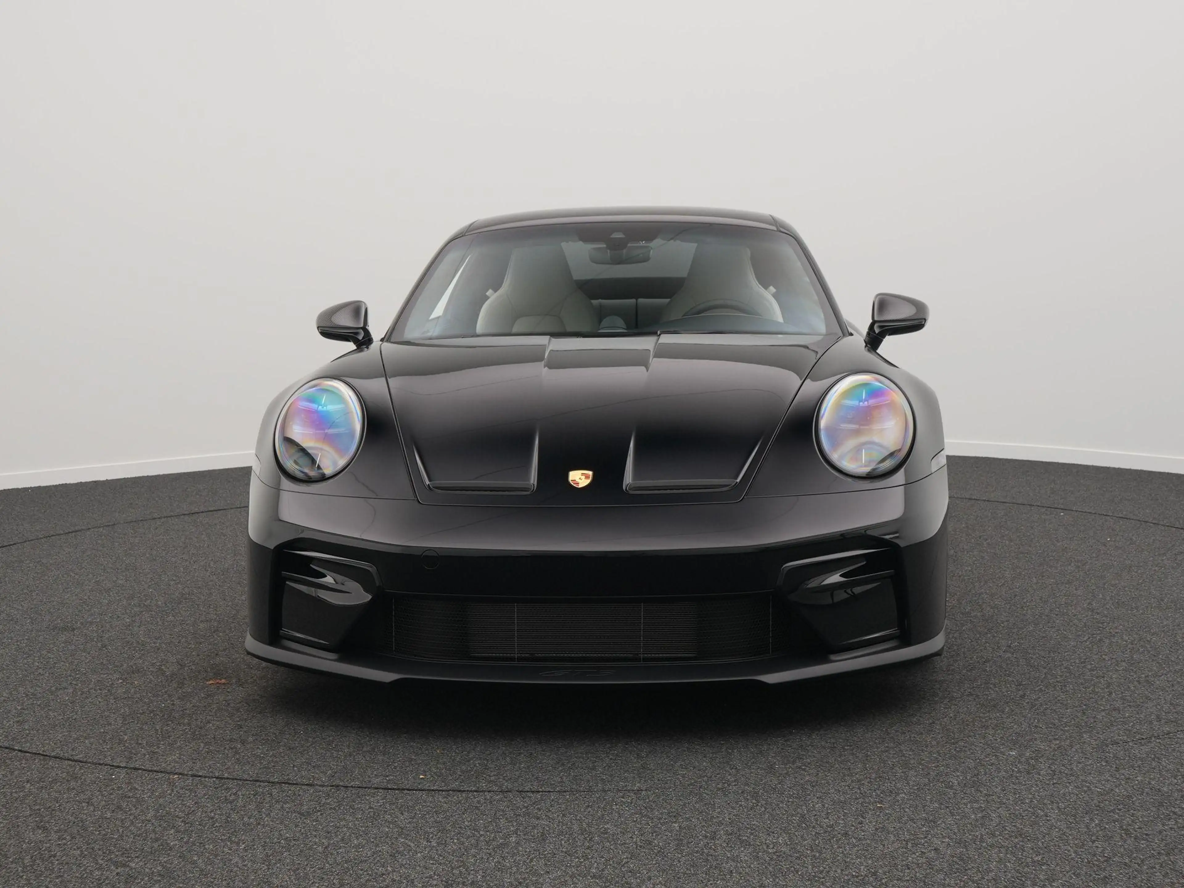 Porsche 992 GT3 Touring — photo 8