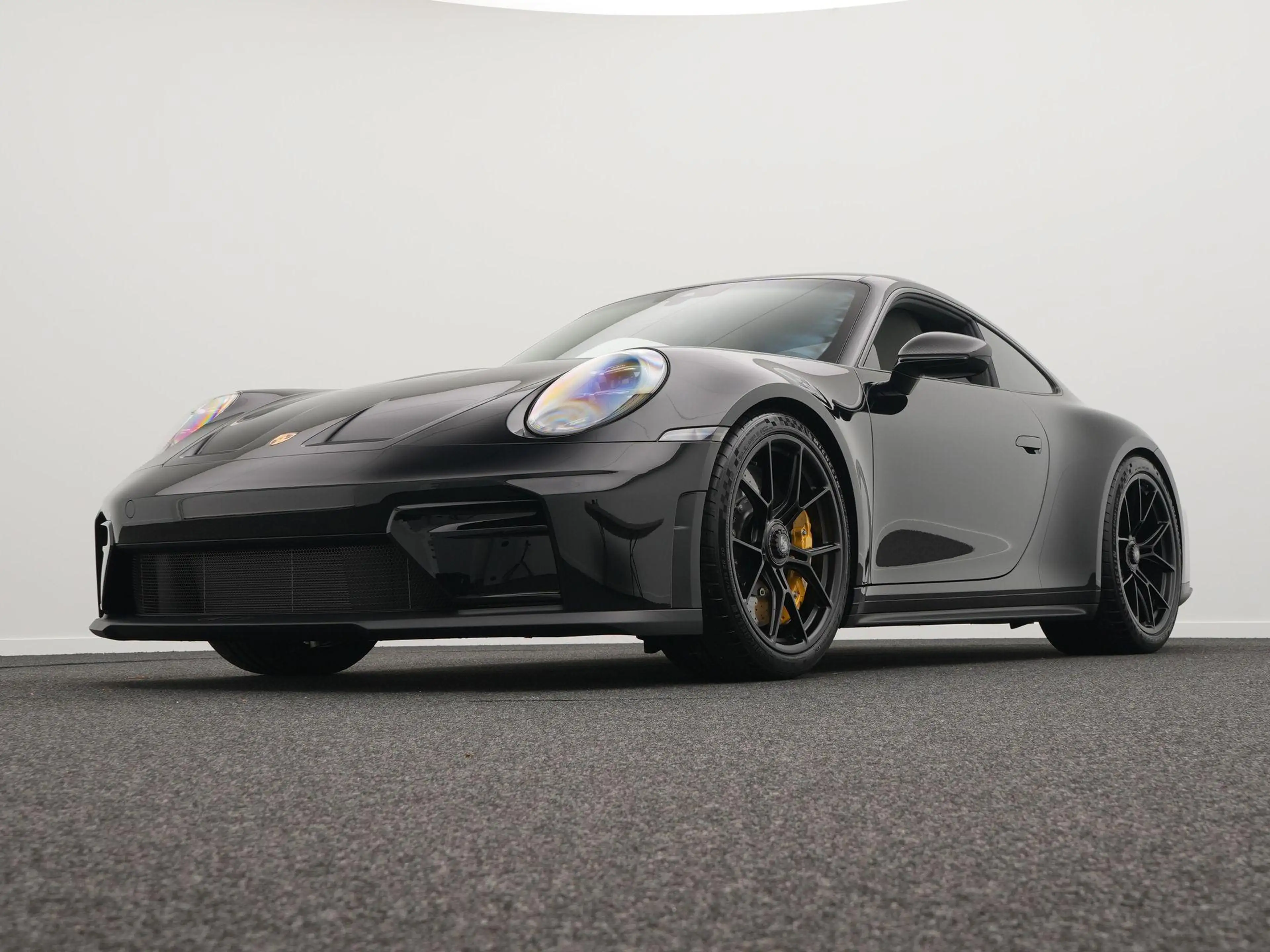 Porsche 992 GT3 Touring — photo 9