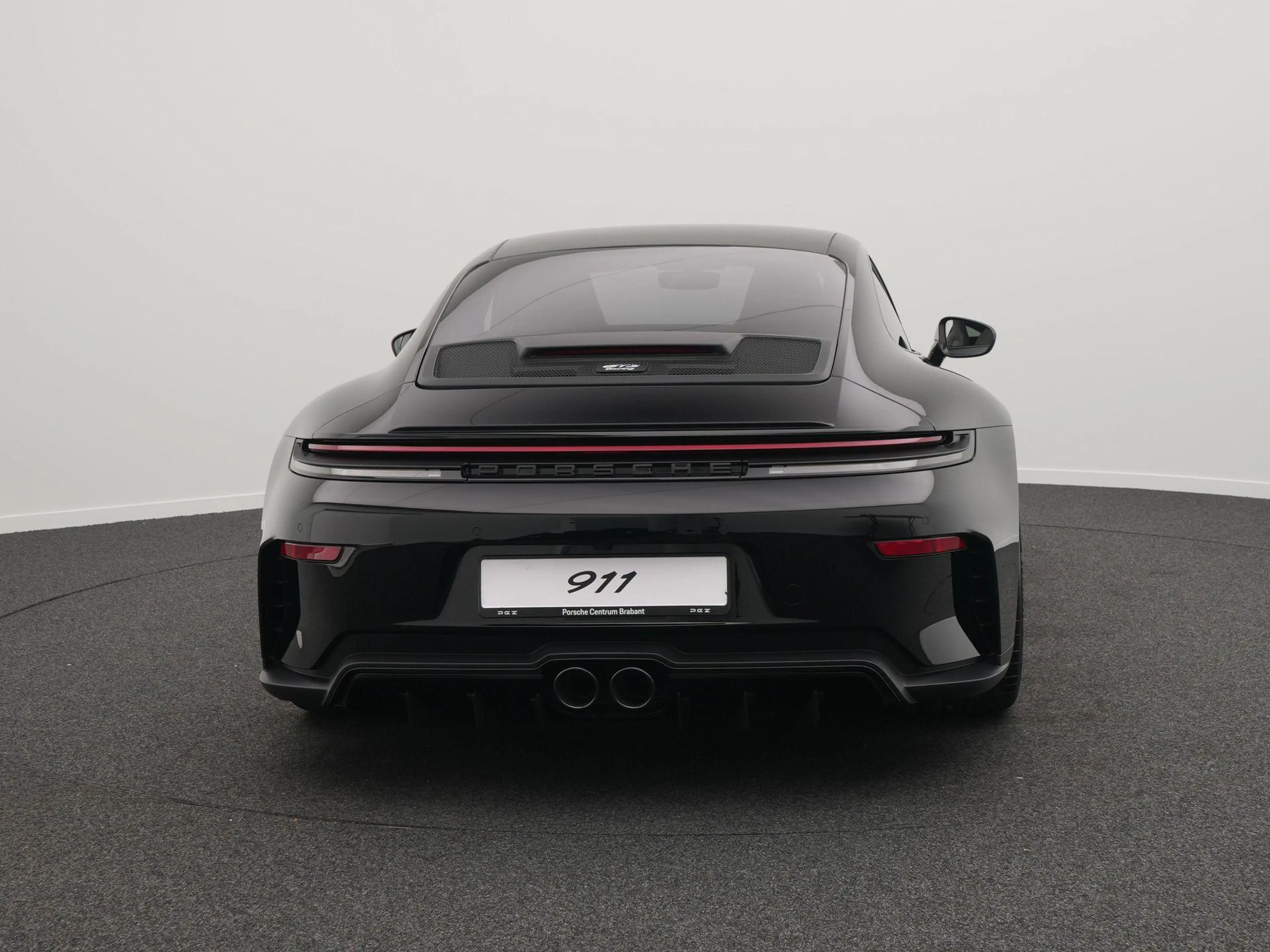 Porsche 992 GT3 Touring — photo 4