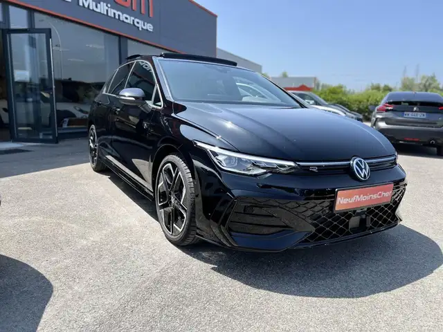 Volkswagen Golf view 4