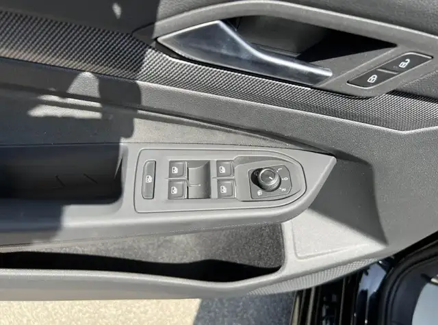 Volkswagen Golf view 12