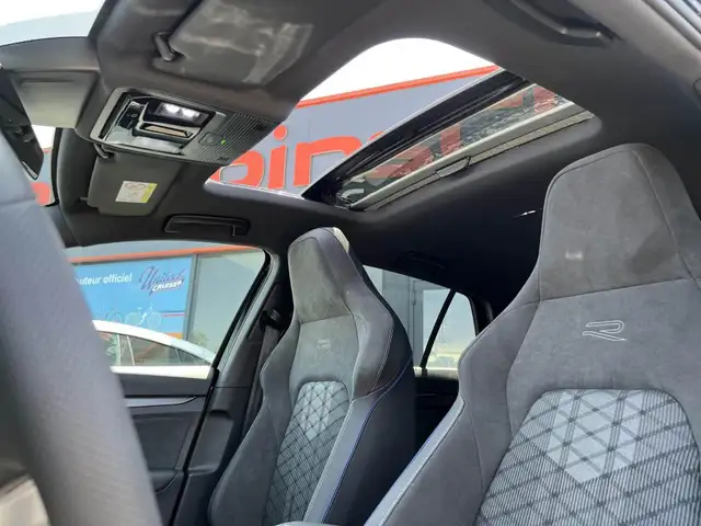 Volkswagen Golf view 8