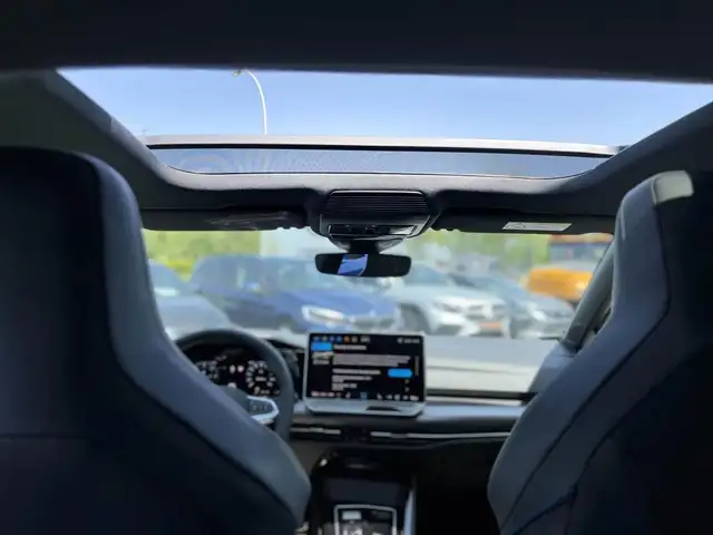Volkswagen Golf view 11