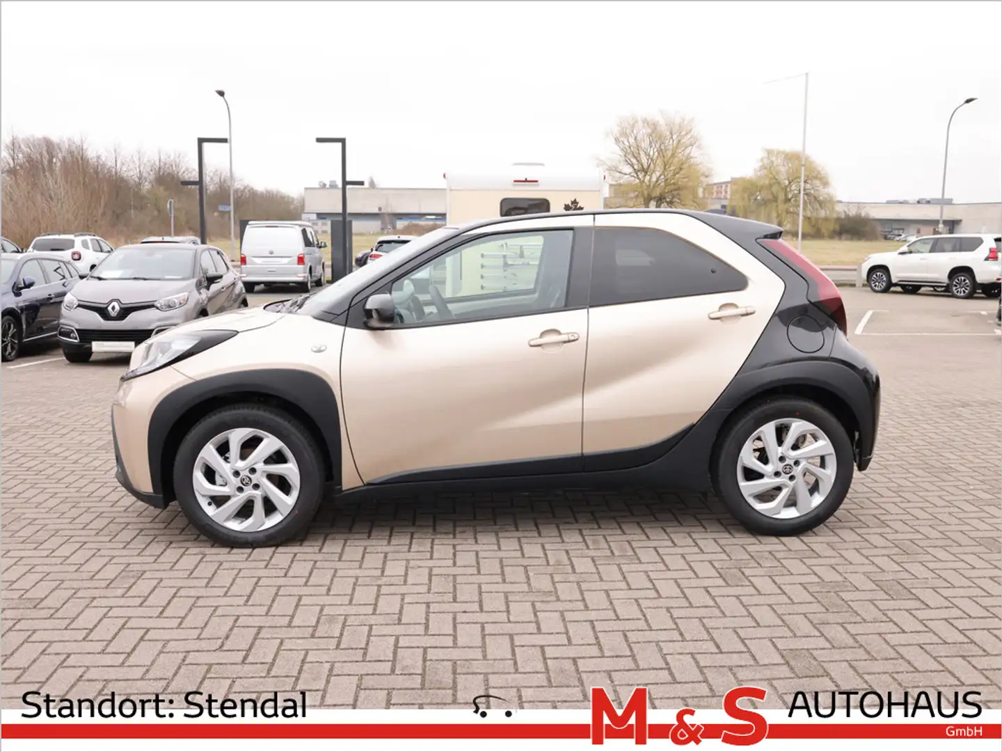 Toyota Aygo X 1.0 Pulse PDC SHZ RÜCKFAHRKAMERA Beige - 2