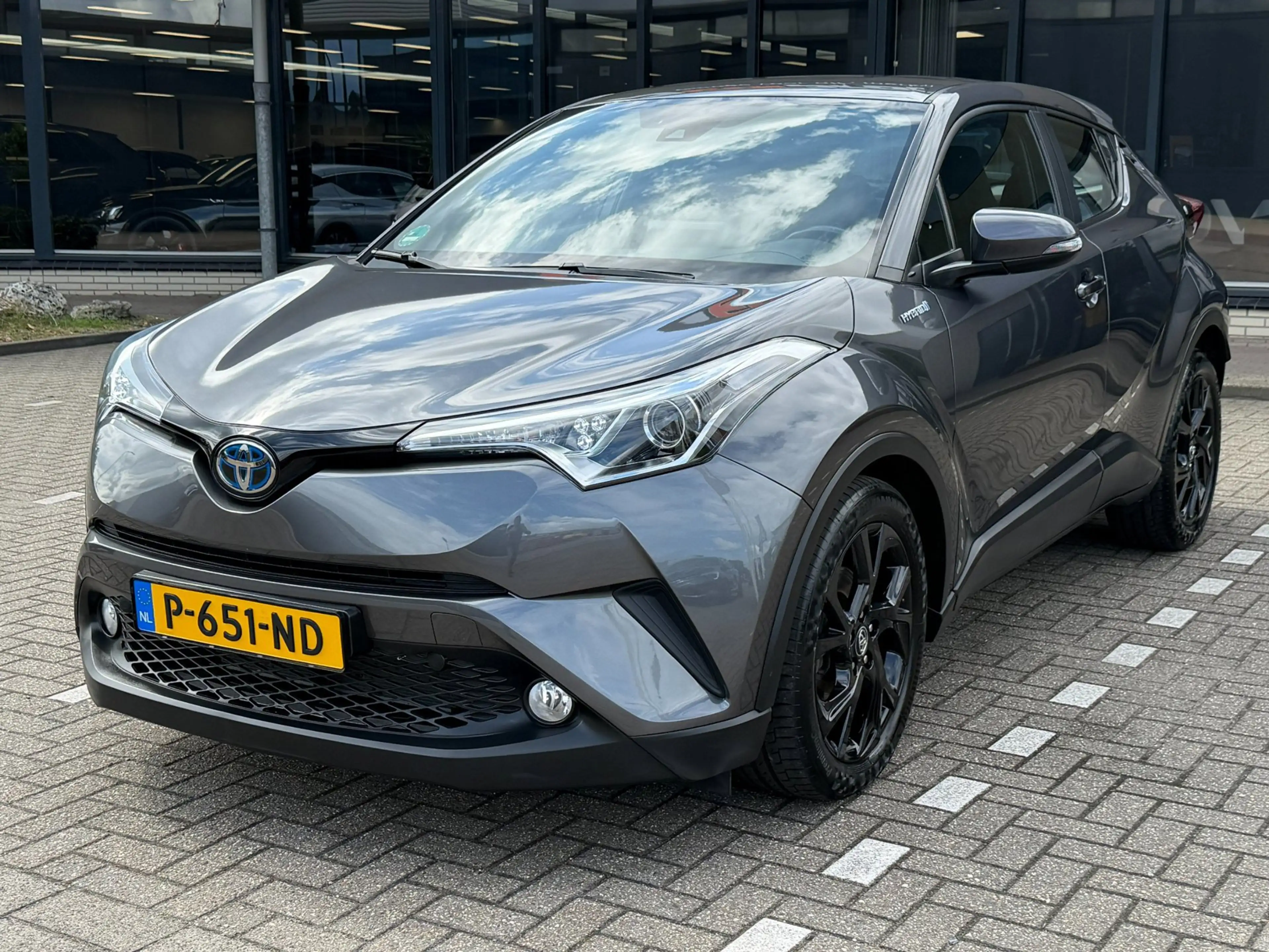 Toyota C-HR 1.8 Hybrid Dynamic l ACC l — photo 12