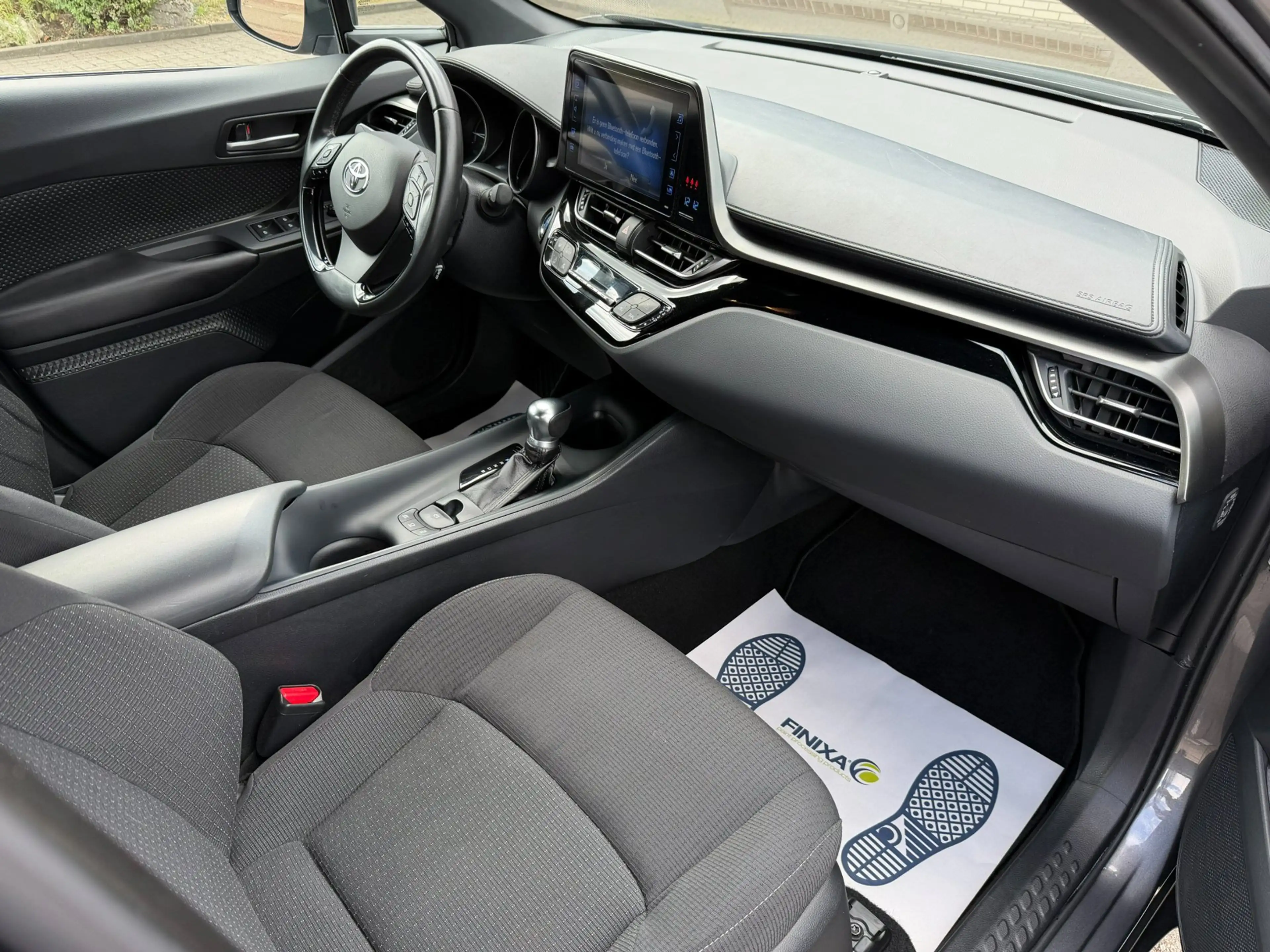 Toyota C-HR 1.8 Hybrid Dynamic l ACC l — photo 20