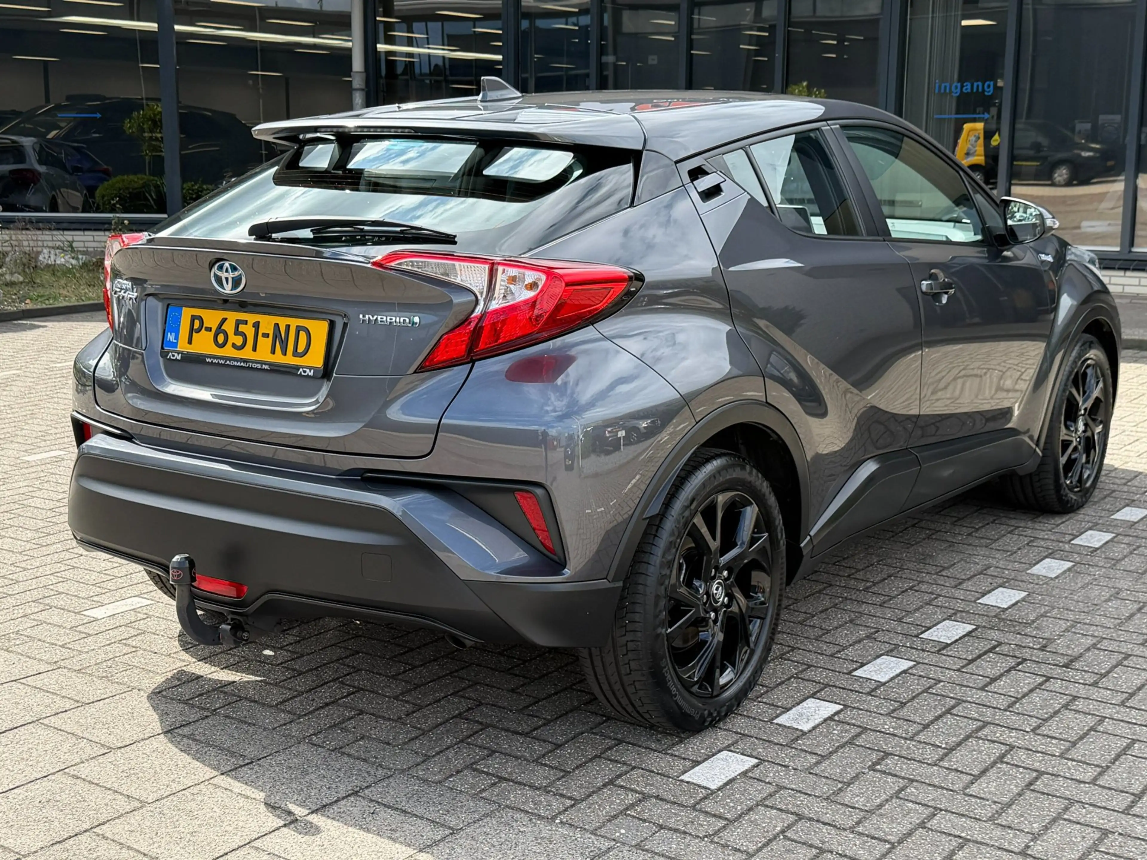 Toyota C-HR 1.8 Hybrid Dynamic l ACC l — photo 16