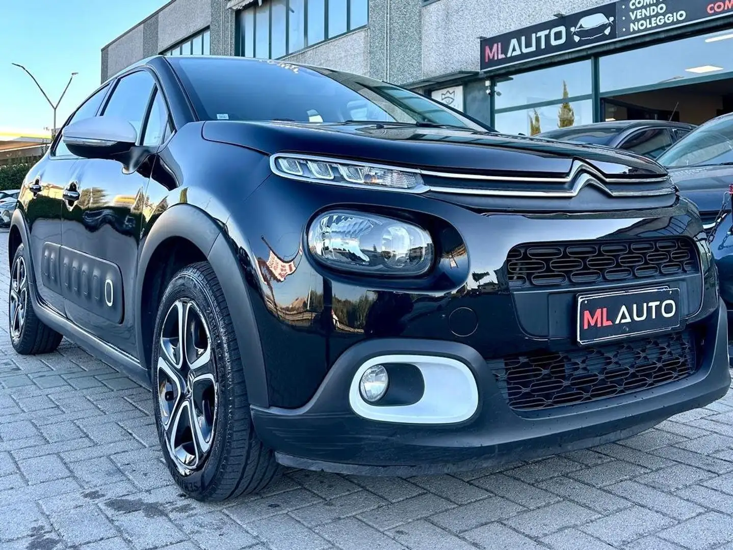 Citroen C3 C3 1.2 Puretech 82 CV s&s Shine Nero - 2