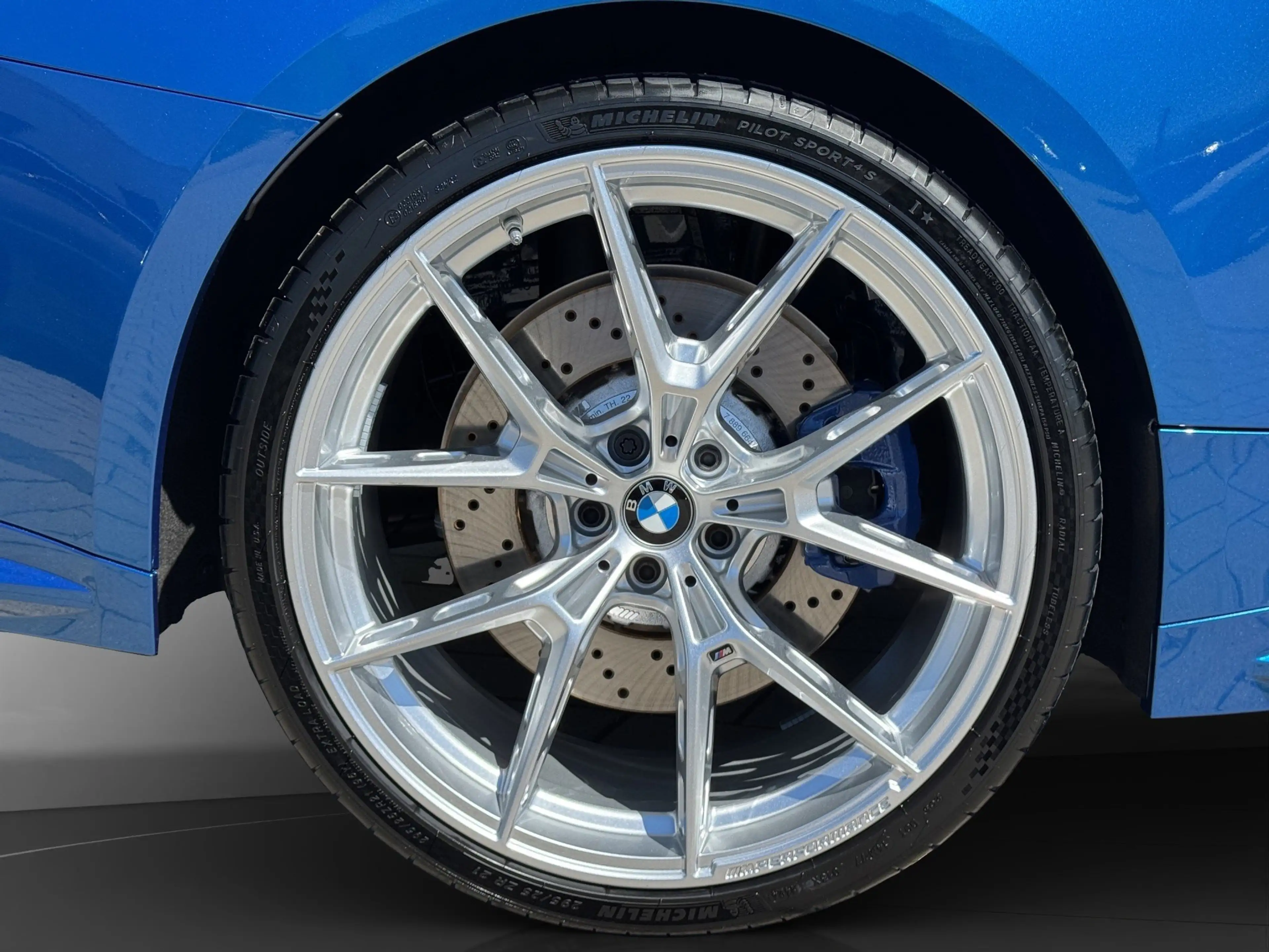 BMW M4 Competition Cabrio Individual Lackierung u. Felgen — photo 11
