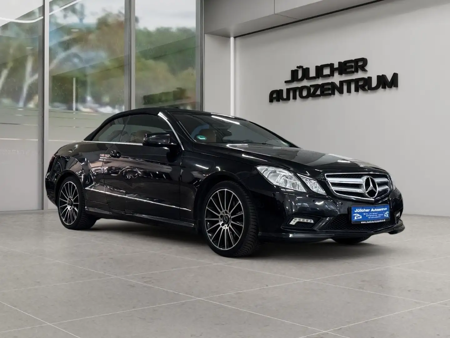 Mercedes-Benz E 350 CDI BlueEfficiency Cabrio Aut., Scheckheft Schwarz - 2