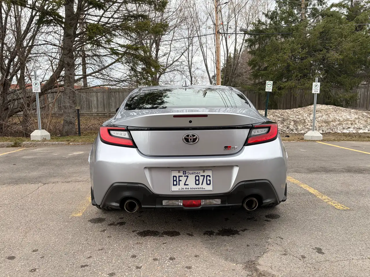 Toyota GR86 снимка Toyota GR86