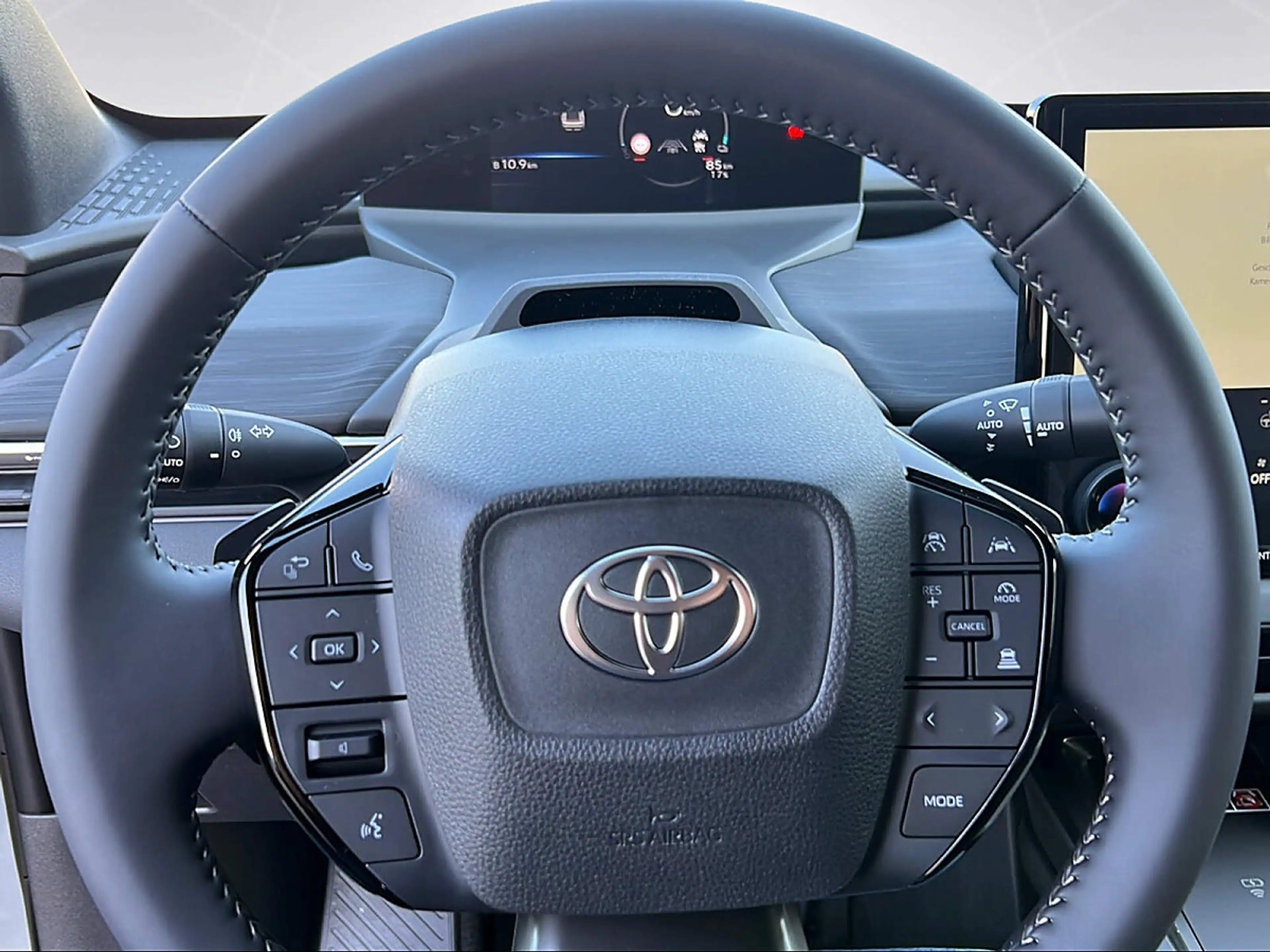 Toyota C-HR+ Elektro 77kWh Teamplayer — photo 13