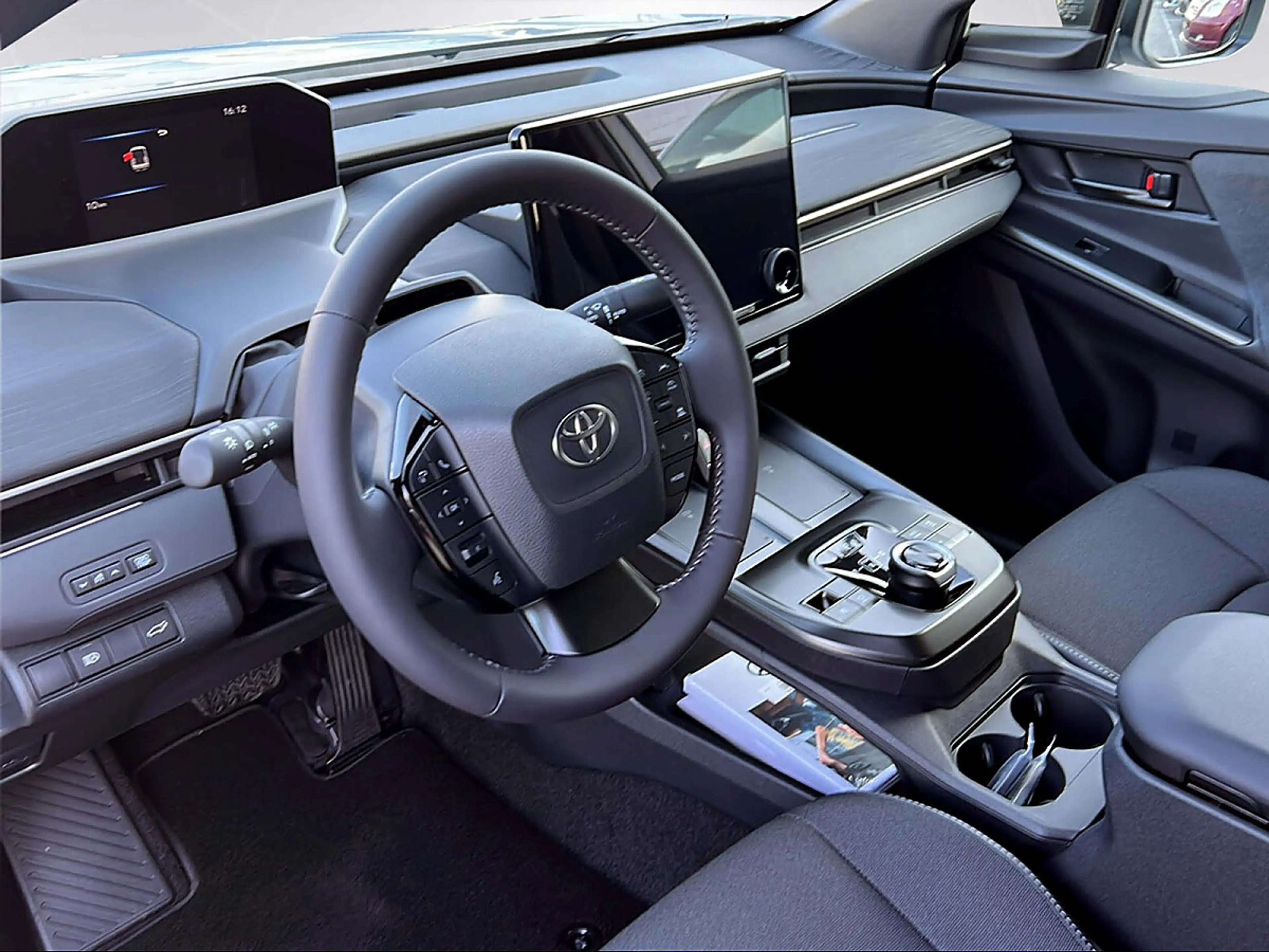 Toyota C-HR+ Elektro 77kWh Teamplayer — photo 8