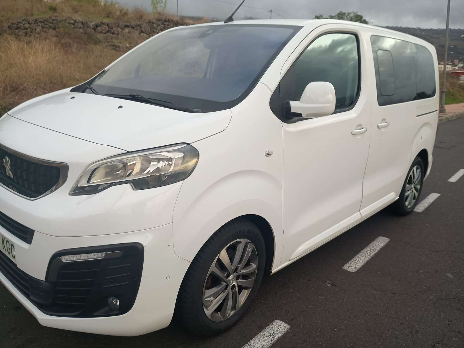 Peugeot Traveller Traveller 2.0BlueHDI Active Compact EAT6 180 Active - foto 1
