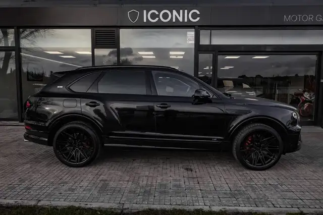 Bentley Bentayga view 5