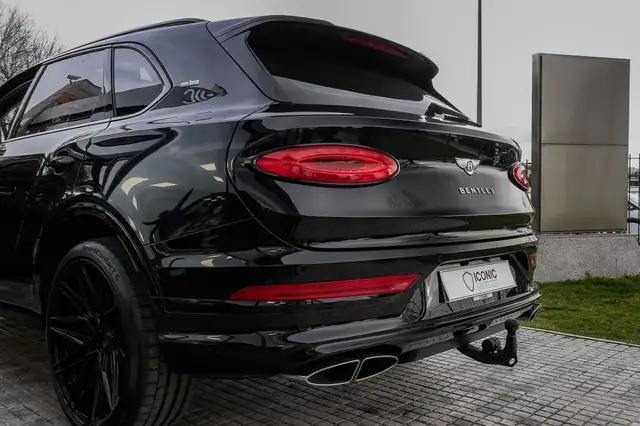 Bentley Bentayga view 9