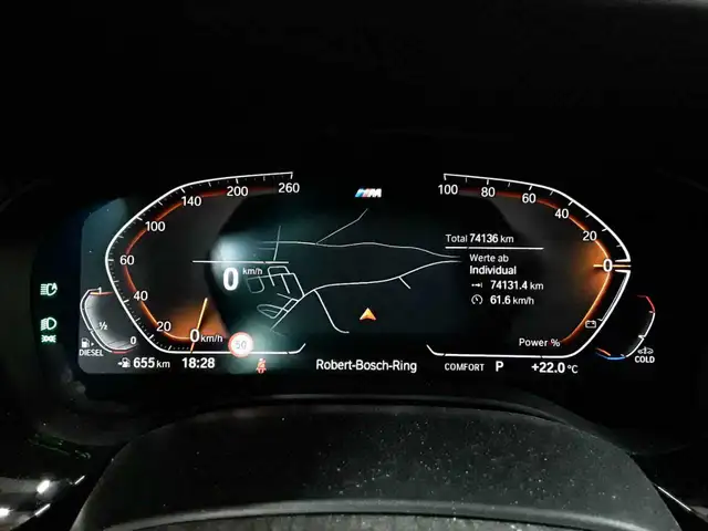 BMW 5 Series view 11