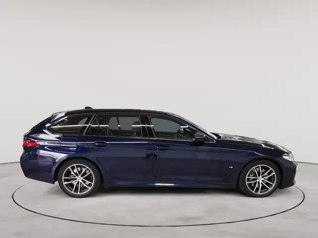 BMW 5 Series view 3