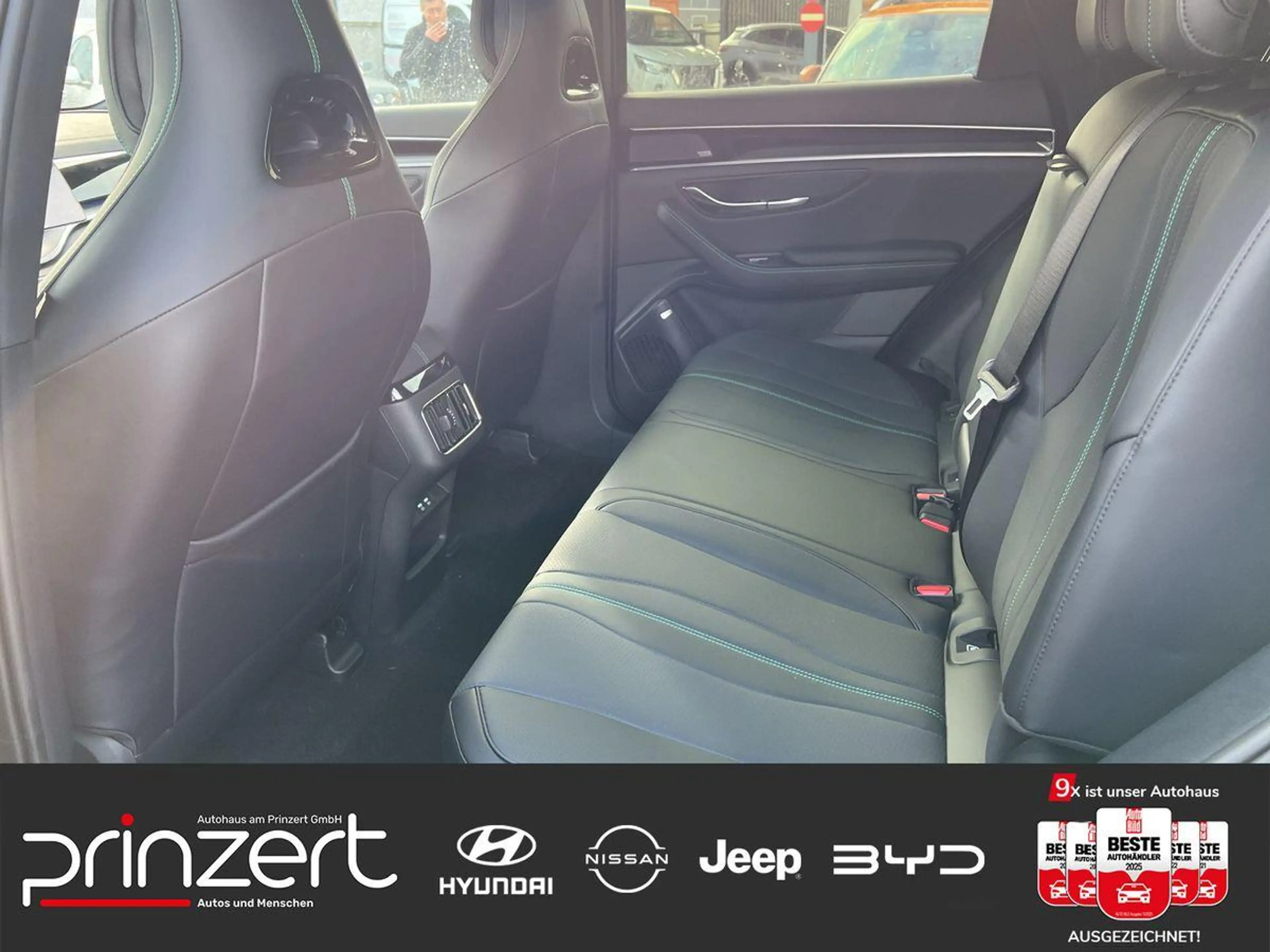 BYD Seal U 1.5 PHEV DM-i 324PS "Design" — photo 11