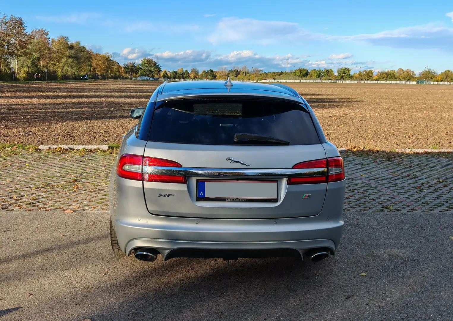 Jaguar XF XF Sportbrake 3,0 Diesel S Premium Luxury Silber - 2