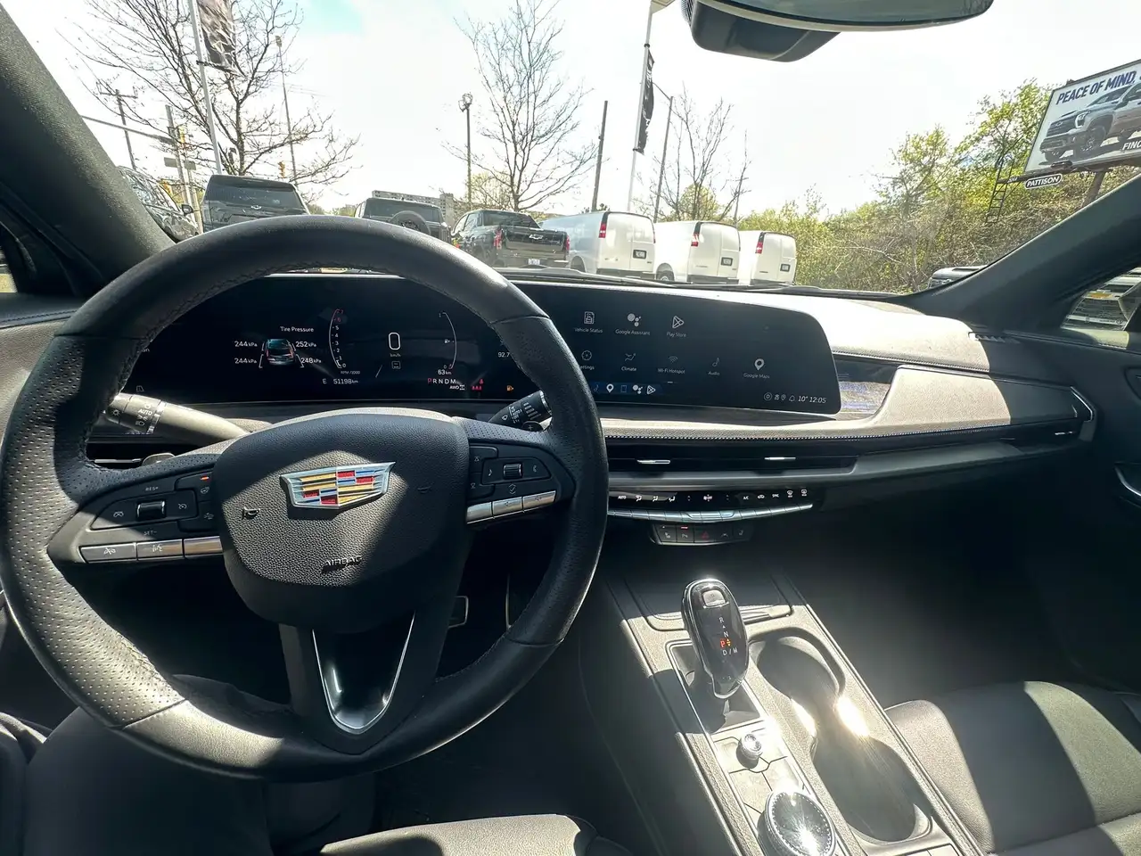 Cadillac XT4 снимка Cadillac XT4