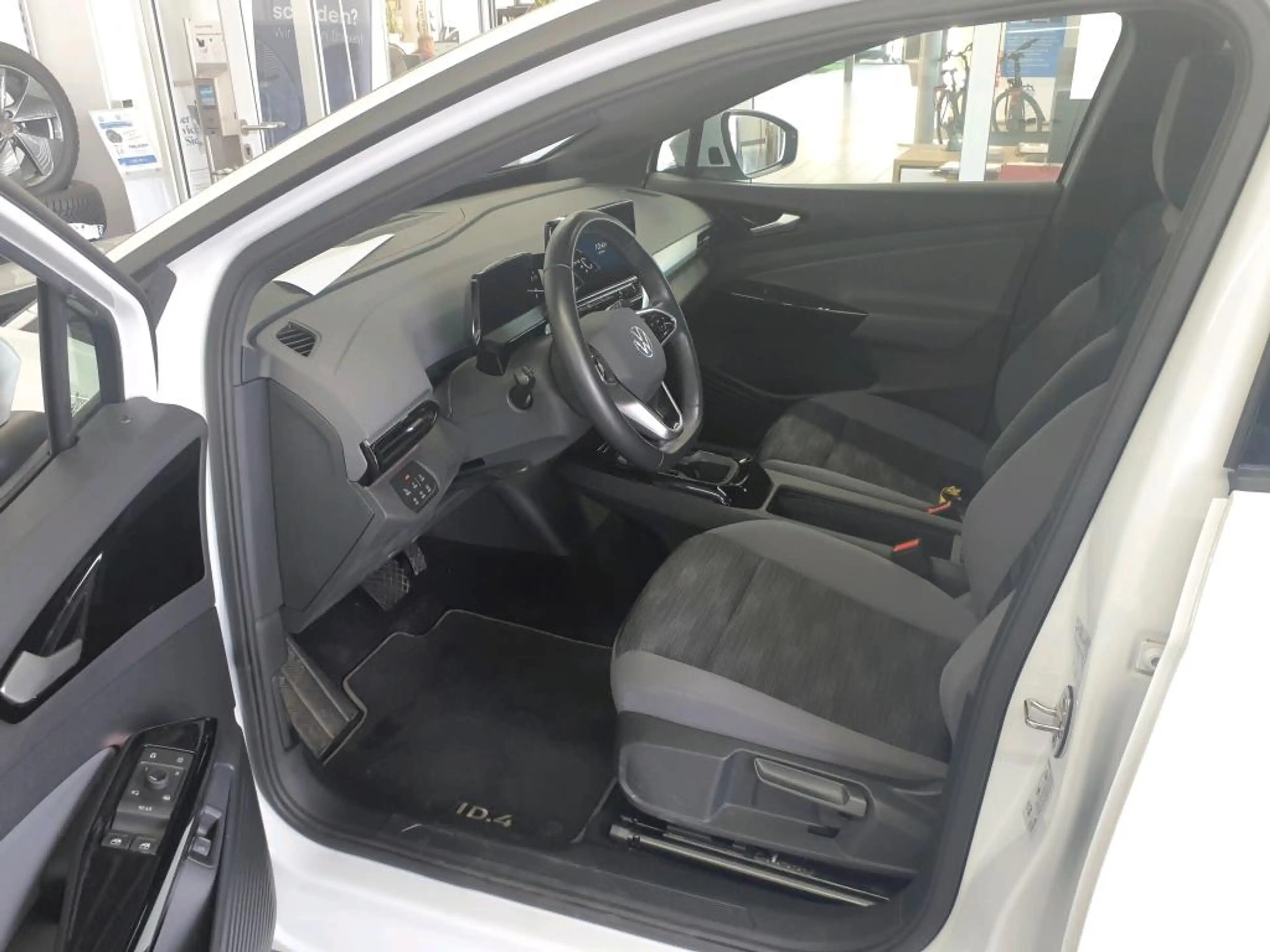 Volkswagen ID.4 PRO PERF. 82 kWh +AHK +360° +PANO +IQ.LIGHT +ACC — photo 7