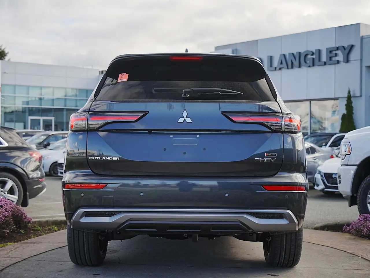 Mitsubishi Outlander снимка Mitsubishi Outlander
