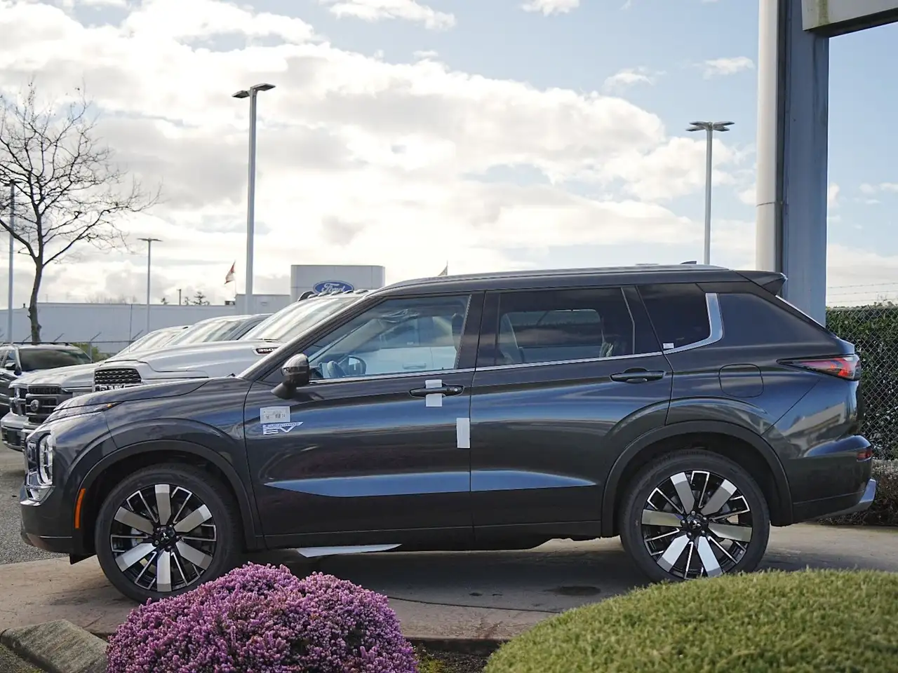 Mitsubishi Outlander снимка Mitsubishi Outlander