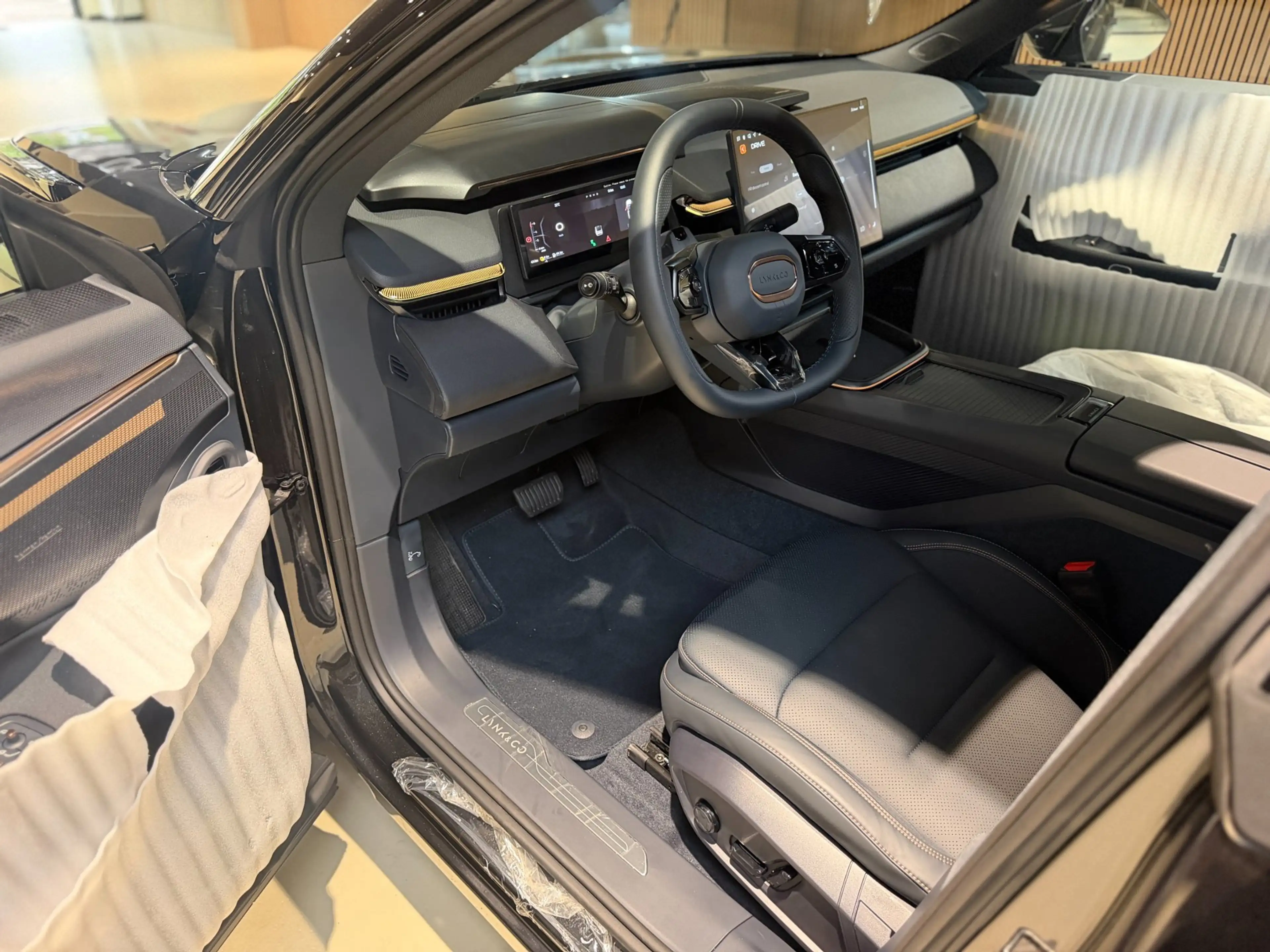 Lynk & Co 08 1.5 More|H&K|360|Pano|Stoel massage Verwarming en — photo 17