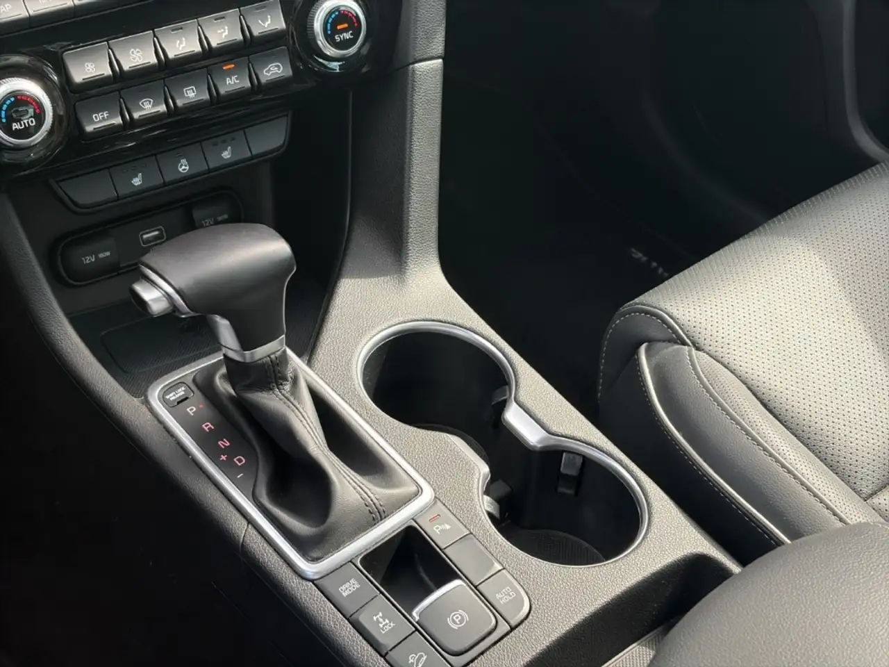 Kia Sportage BLACK EDITION 1.6 T-GDI 4WD *NAVI*LED*LEDER*, миниатюра 18