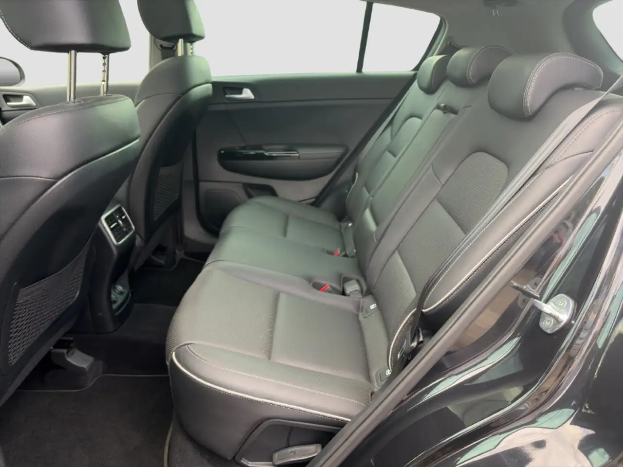 Kia Sportage BLACK EDITION 1.6 T-GDI 4WD *NAVI*LED*LEDER*, миниатюра 8