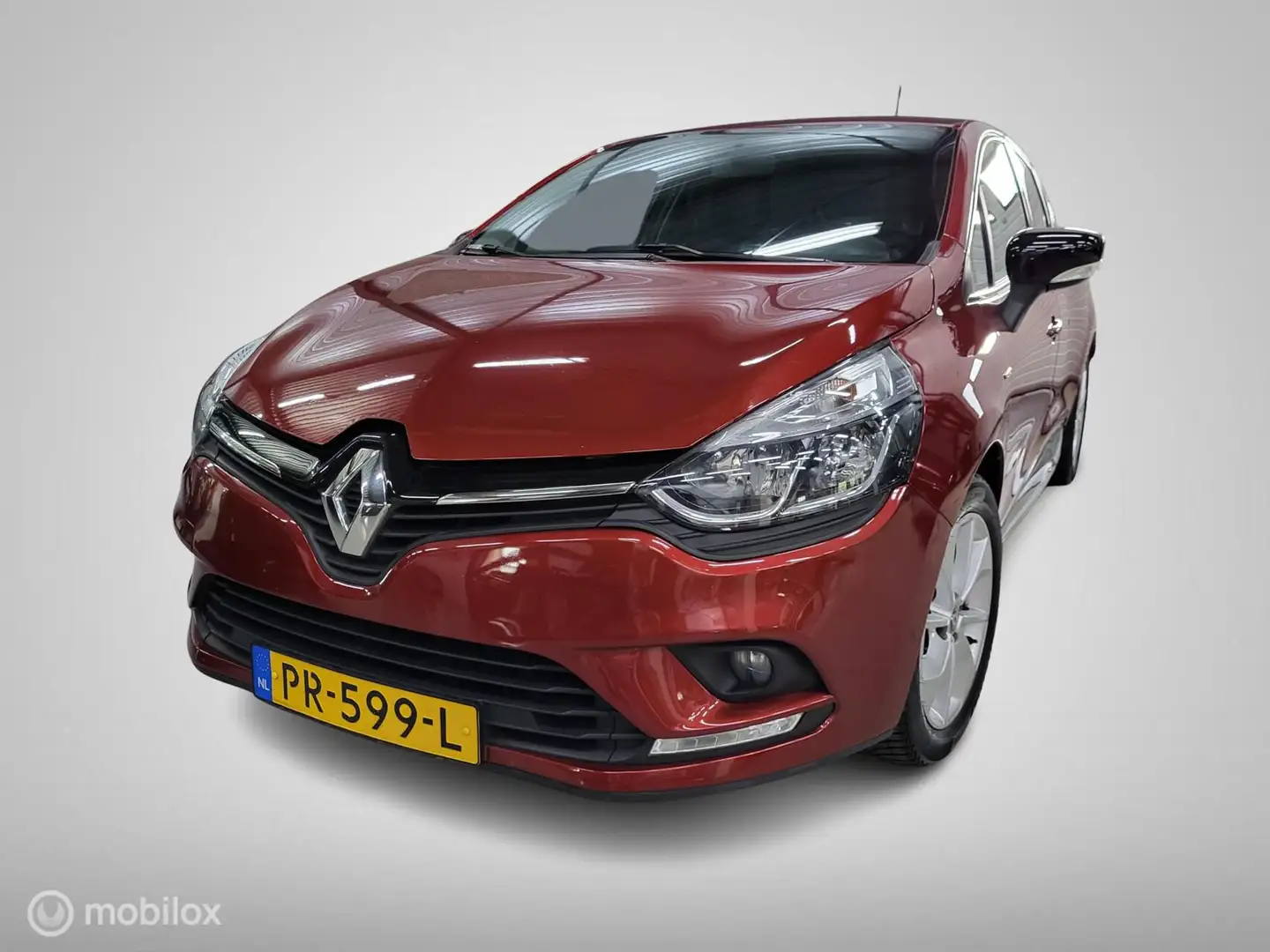 Renault Clio 1.5 dCi Ecoleader/Cruise/Navi/Airco/PDC/Nap Rood - 1