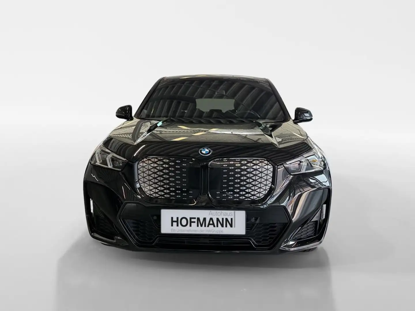 BMW iX1 M Sportpaket Schwarz - 2