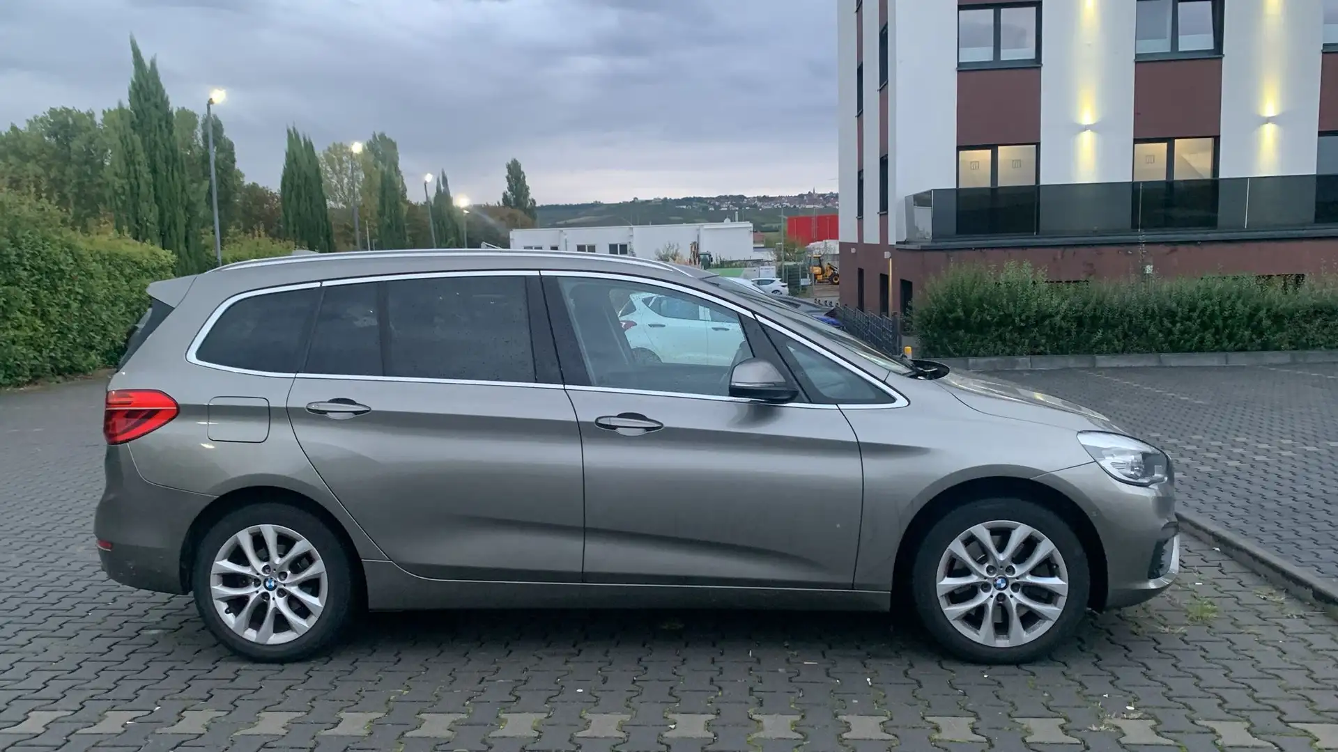 BMW 220 220d+Gran+Tourer+Aut.+Advantage Bronze - 1
