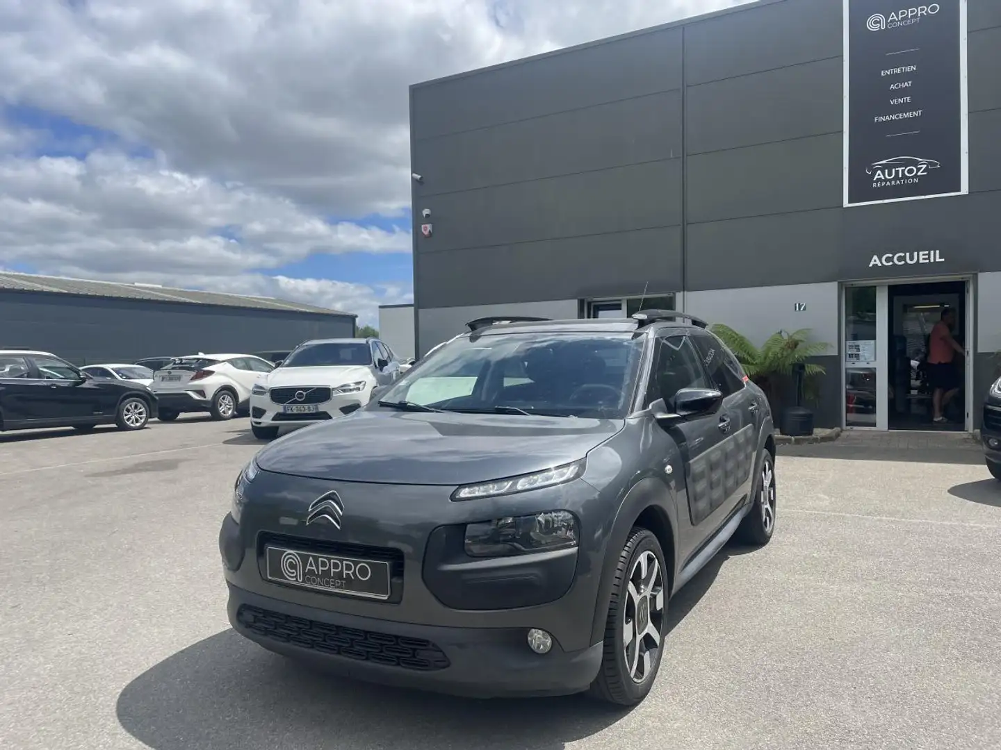 Citroen C4 Cactus C4 Cactus 1.2 PureTech 12V - 82  Shine Edition Gris - 1
