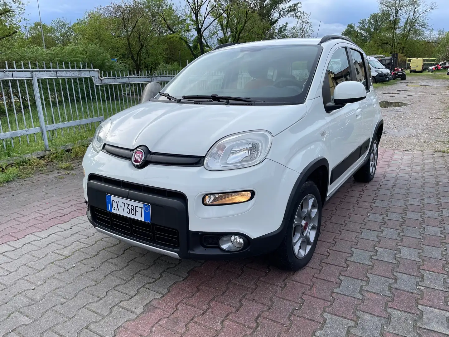 Fiat Panda Panda 0.9 t.air turbo 4x4 85cv E6 Bianco - 1