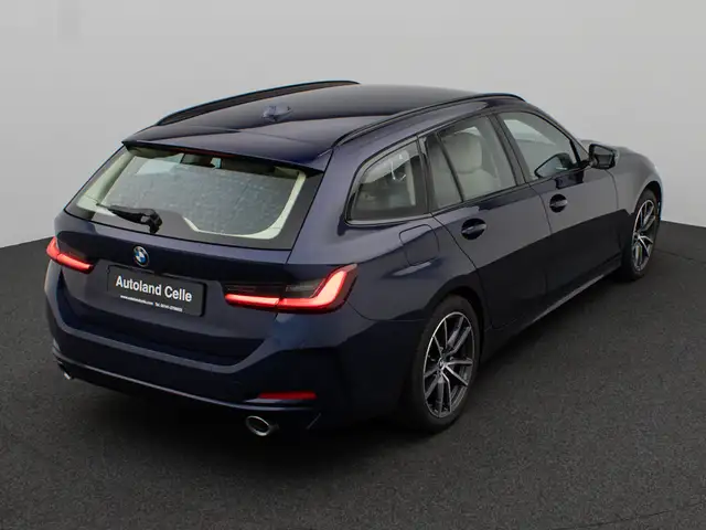 BMW 3 Series view 7