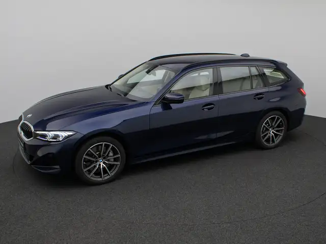 BMW 3 Series view 12
