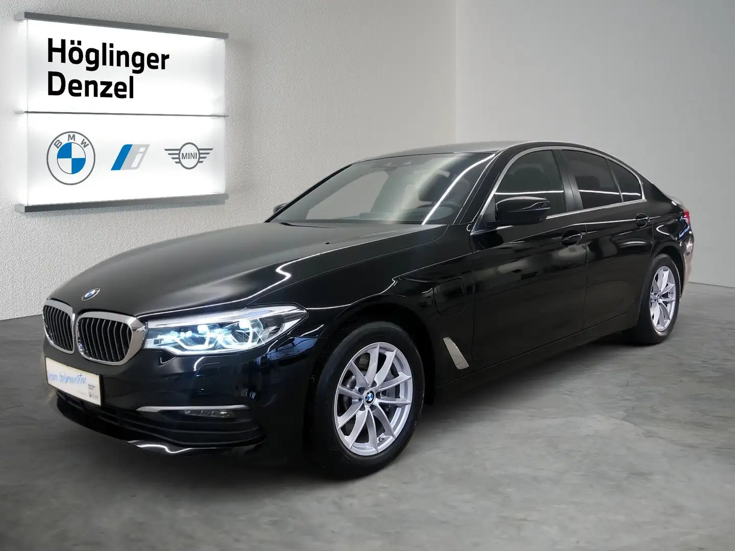 BMW 530 e iPerformance Schwarz - 2