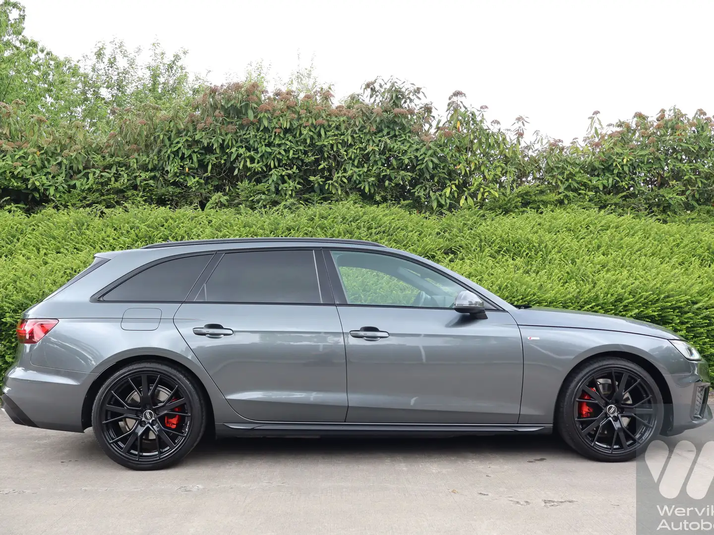 Audi A4 Avant COMPETITION 35TFSI Stronic| S-LINE| 19"|CAM Šedá - 2
