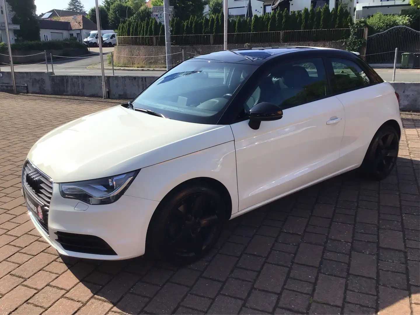 Audi A1 1.4 TFSI Attraction * TOP ZUSTAND Weiß - 1