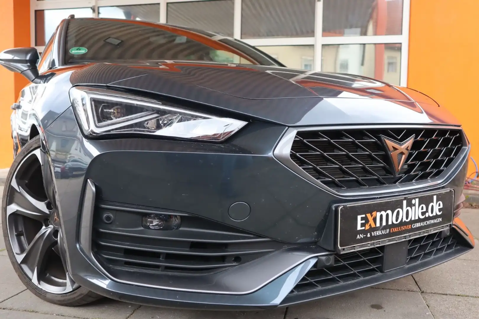 CUPRA Leon LEON SPORTSTOURER VZ 4Drive* 1.HD* PANORAMA* AHK Gris - 1