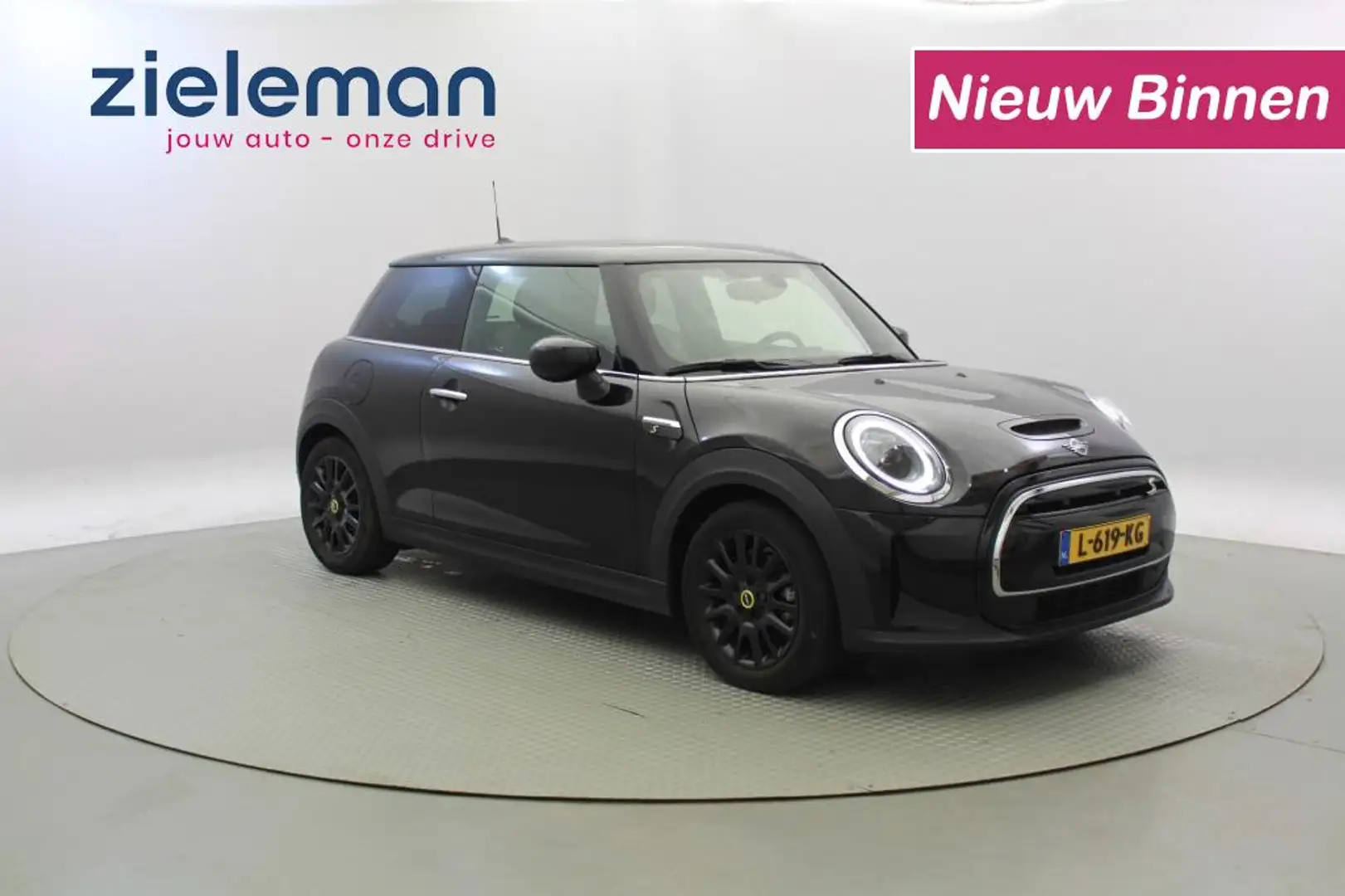 MINI Cooper Electric Business Edition 33 kWh - Panorama, Carpl Zwart - 1